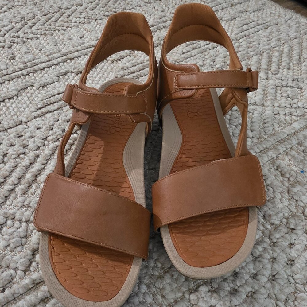 Baretrap sandals size 9.5